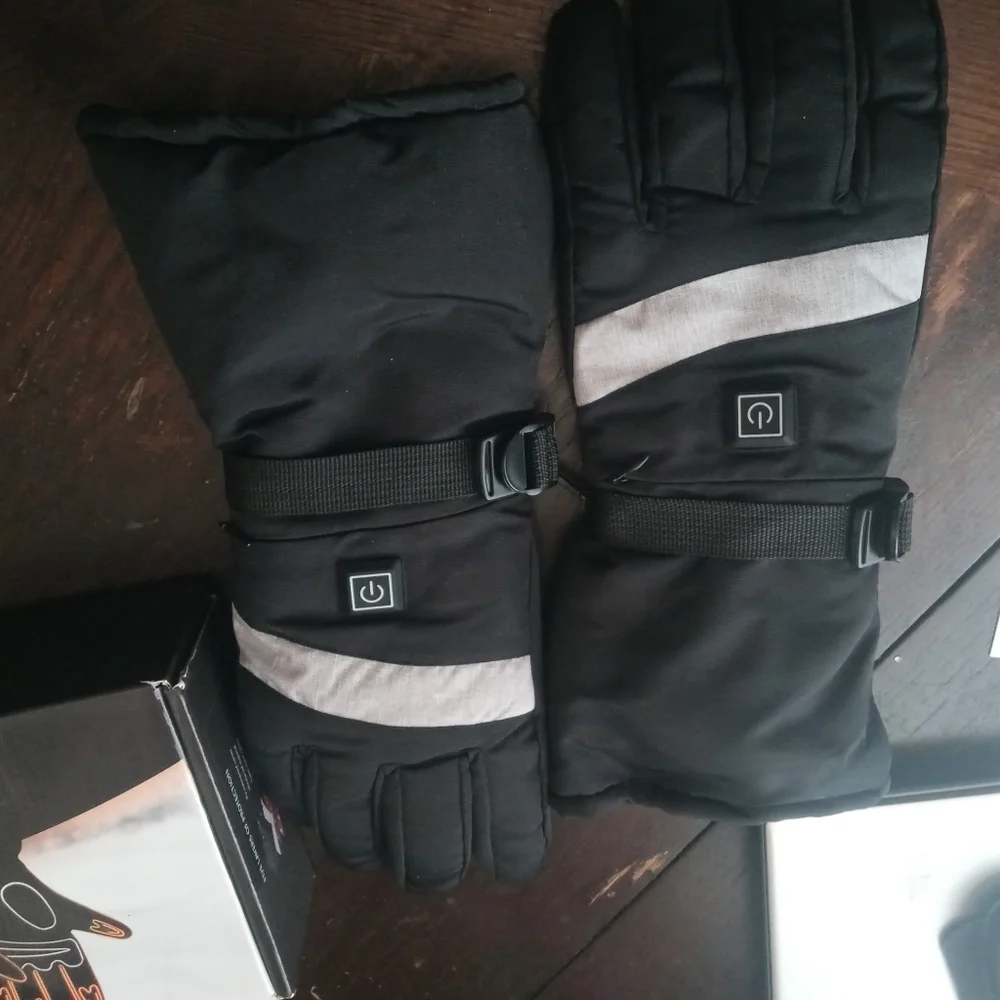 Gloves - Picture 6 of 7